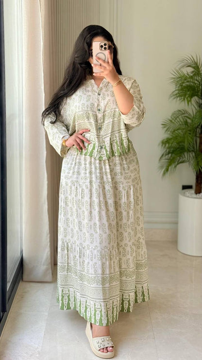 Ensemble Jupe + Chemise en tissu Le lin